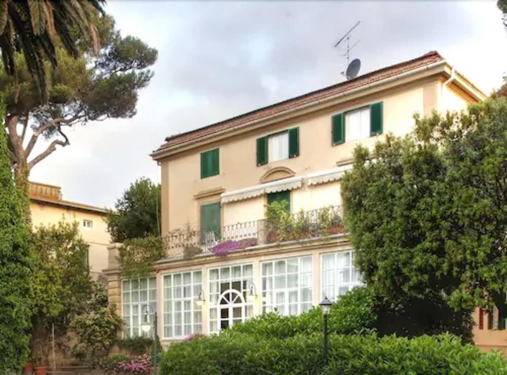 Hotel Atlantico Castiglioncello Extérieur photo